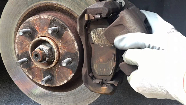 Замена колодок задних(JAC)