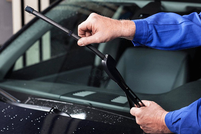 Замена щеток стеклоочистителя(JAECOO)